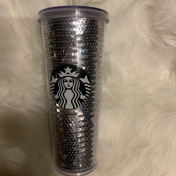 Starbucks cups - Picture 7 of 14